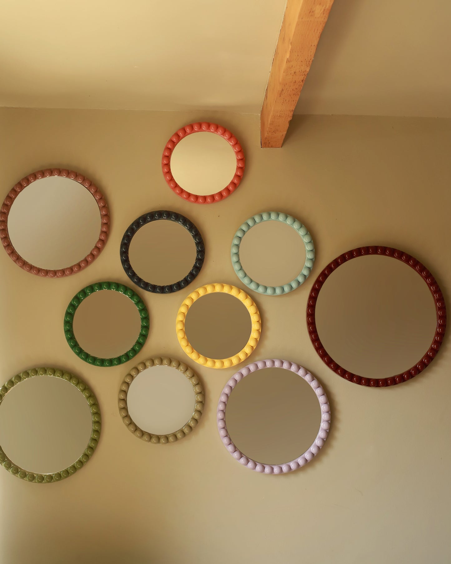 Round Over-Sized Bobbin Mirror