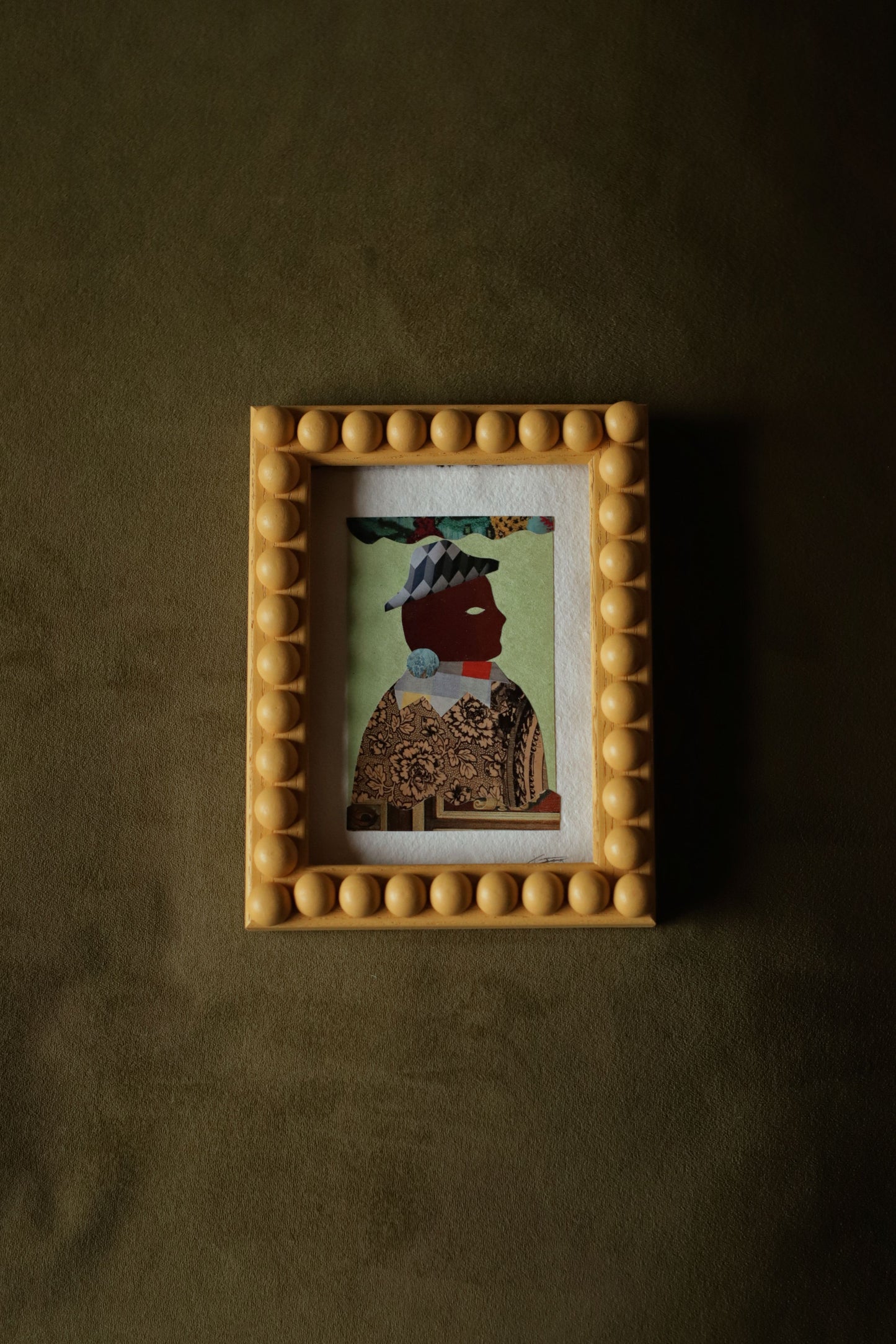 Citrine Stained Bobbin Frame