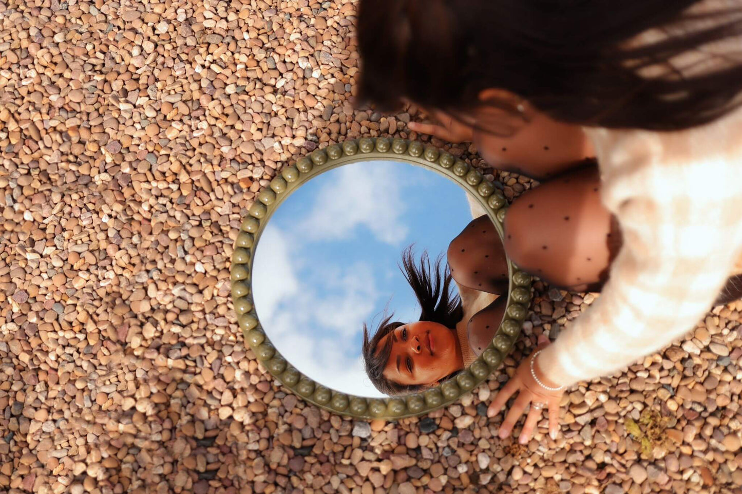 Round Over-Sized Bobbin Mirror