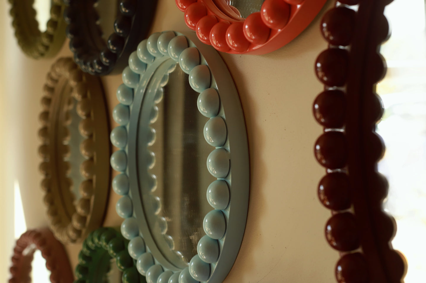 Round Over-Sized Bobbin Mirror