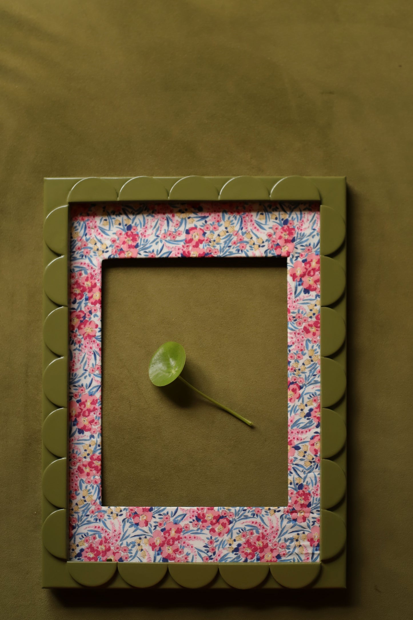 Light Olive Bobbin Frame